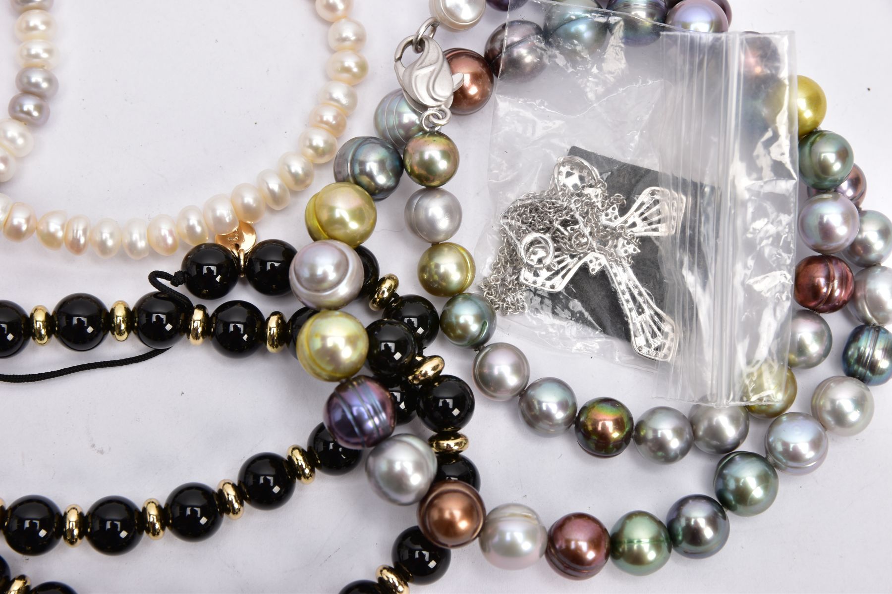 A SELECTION OF MAINLY CULTURED PEARL JEWELLERY, to include two dyed cultured pearl necklaces, two - Image 3 of 3