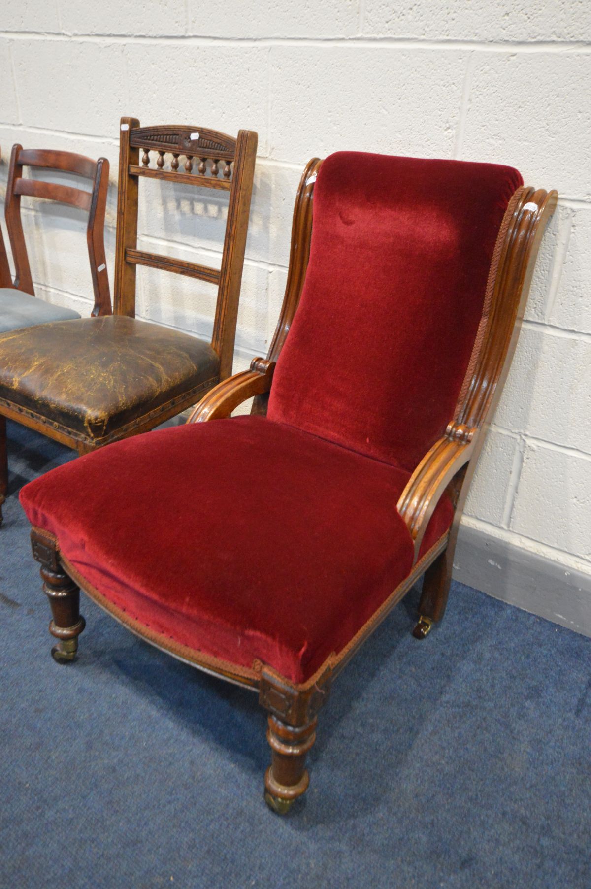 A LATE VICTORIAN MAHOGANY SCROLLED BACK CHAIR, on turned front legs, along with four mid 20th - Image 2 of 3