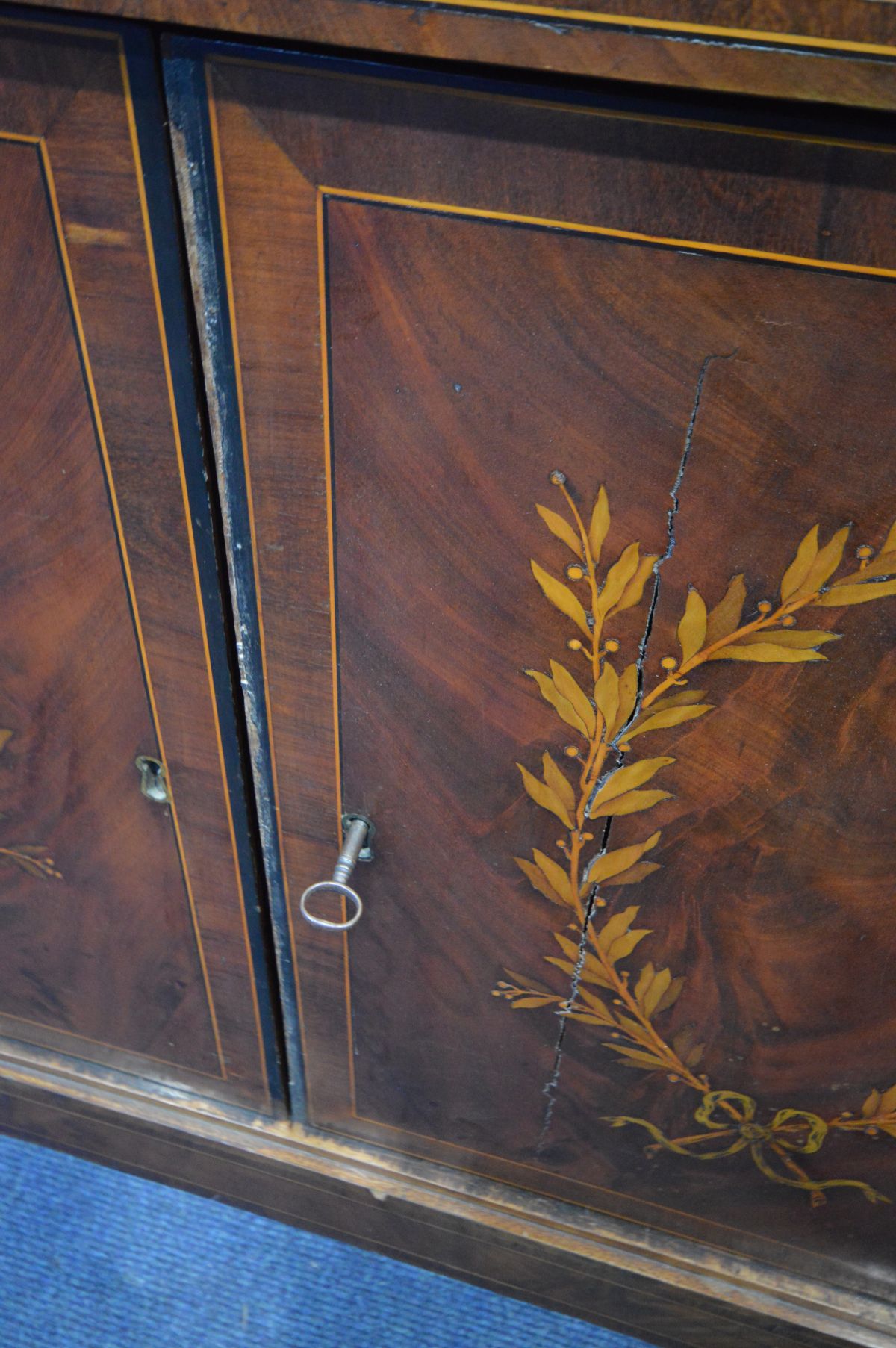 A LOUIS XVI MAHOGANY AND MARQUETRY INLAID SECRETAIRE A ABATANT, 18th century, the single drawer - Image 10 of 12