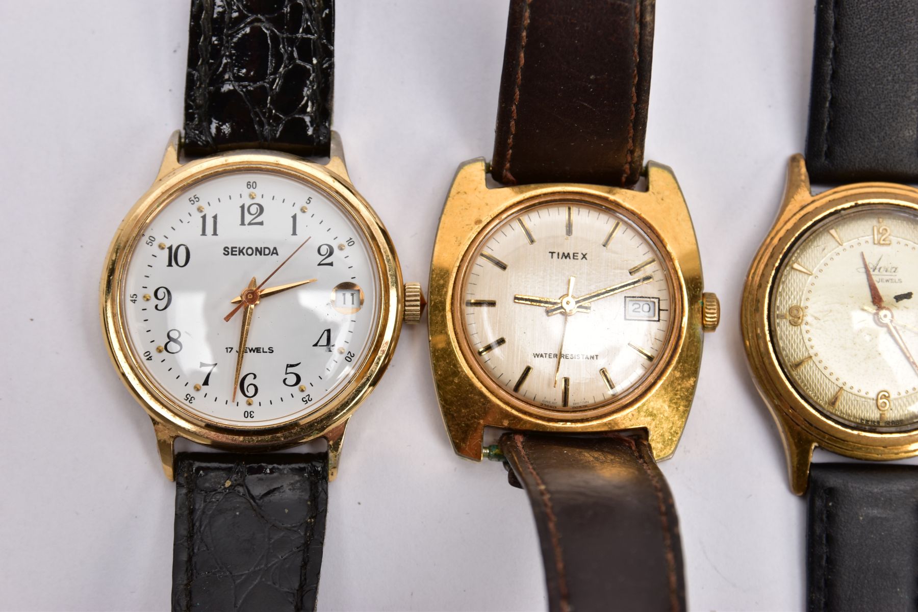 THREE GENTLEMAN'S WATCHES AND A WATCH HEAD, to include Sekonda, Avia, Timex and a Corvette watch - Image 2 of 4