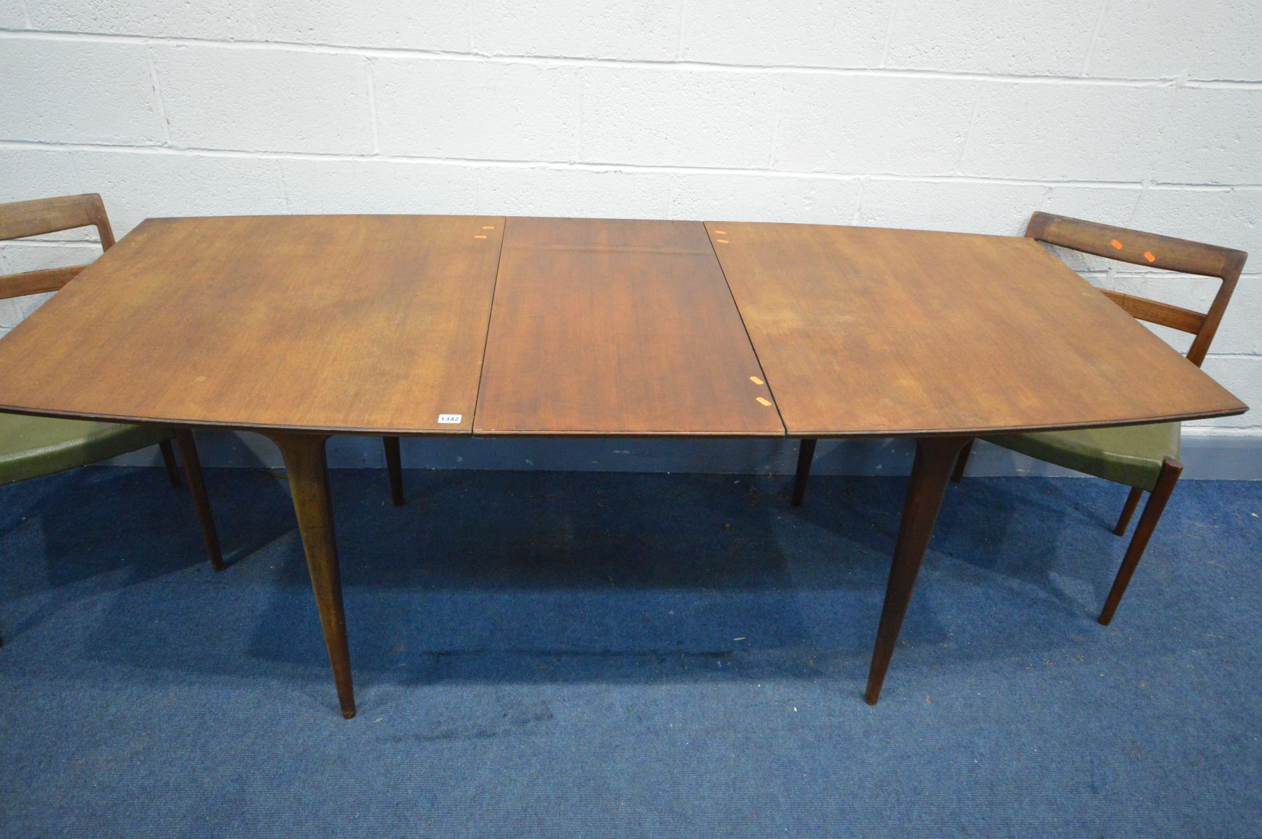 A MCINTOSH AND CO TEAK EXTENDING DINING TABLE, with a single additional leaf, extended length - Image 4 of 6
