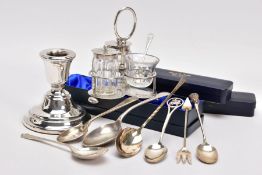 A SELECTION OF SILVER ITEMS, to include a single dwarf candlestick with a circular stepped