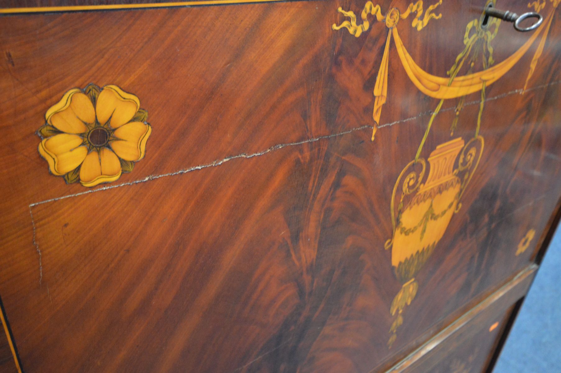 A LOUIS XVI MAHOGANY AND MARQUETRY INLAID SECRETAIRE A ABATANT, 18th century, the single drawer - Image 8 of 12