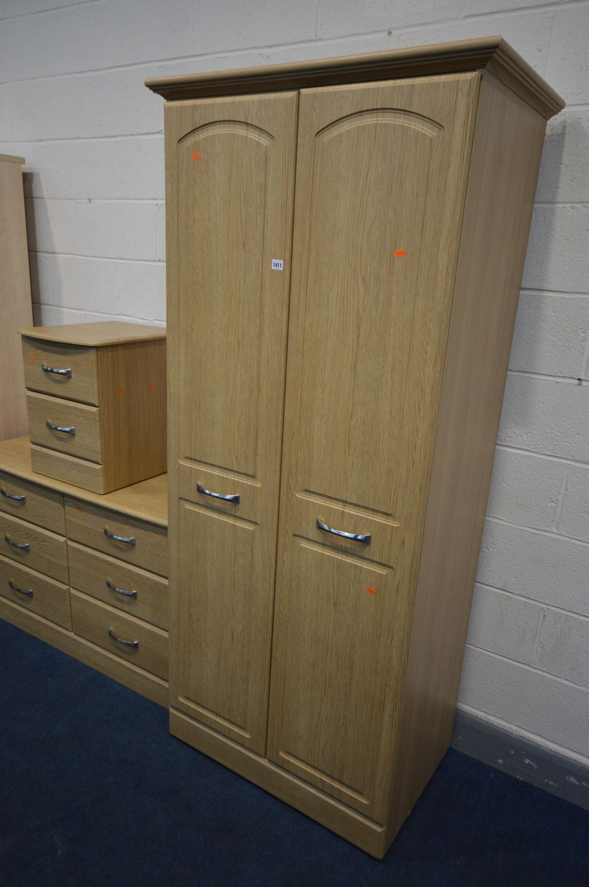 A MODERN THREE PIECE KINGSTOWN FURNITURE BEDROOM SUITE, comprising a two door wardrobe, width 88cm x - Image 2 of 4