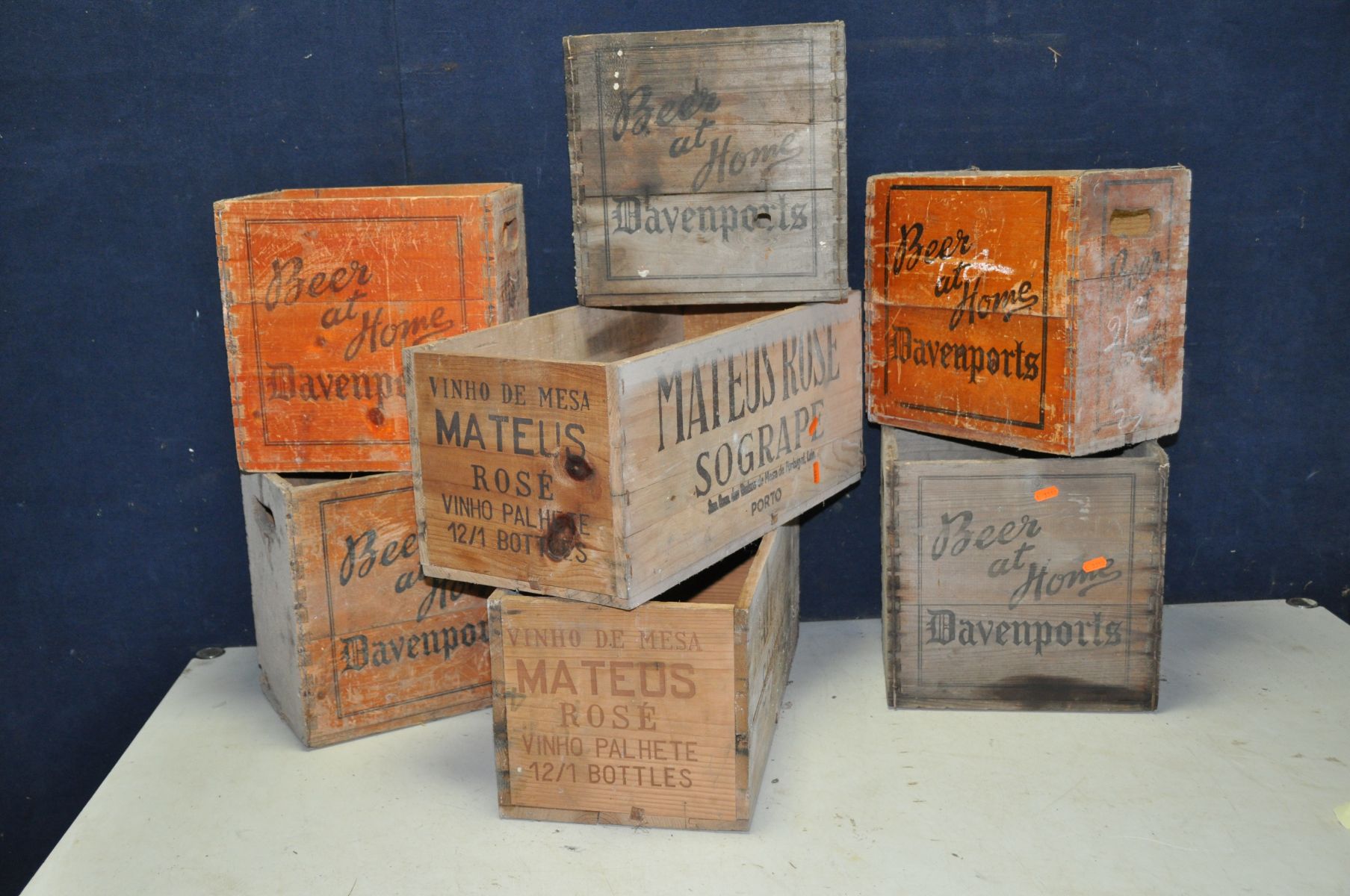 FIVE VINTAGE DAVENPORTS 'BEER AT HOME' WOODEN BOTTLE CRATES width 30cm x depth 20cm x height 30cm