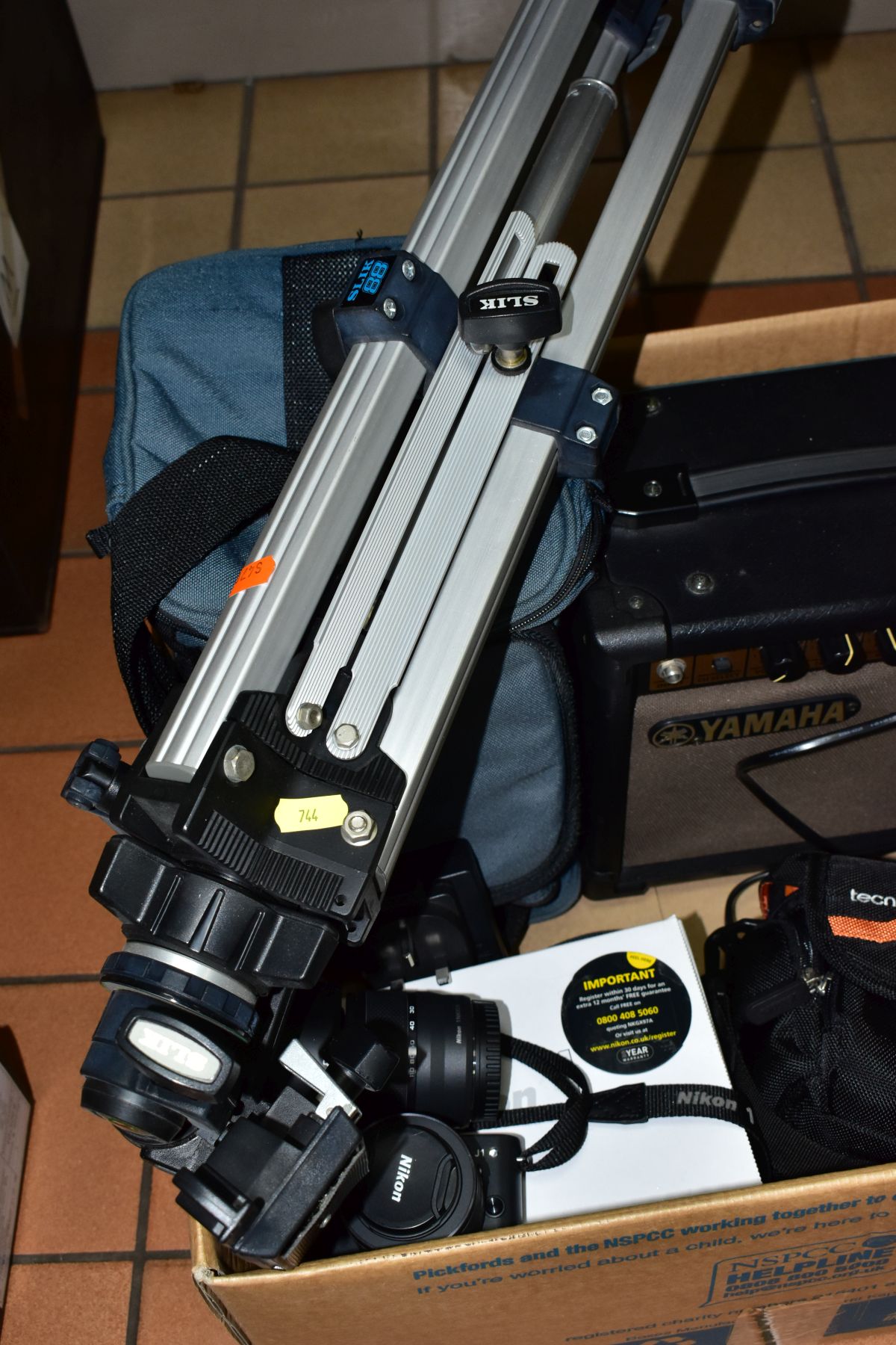 PHOTOGRAPHIC EQUIPMENT etc comprising a Nikon 1J1 mirrorless camera kit consisting of camera body - Image 4 of 6