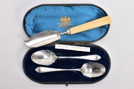 A CASED SET OF TWO SILVER TEASPOONS AND A SINGLE SILVER FISH KNIFE, bright cut teaspoons, engraved