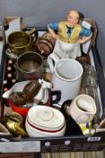 A BOX OF BREWERY AND DRINKING RELATED ITEMS to include a Kelsboro Ware 'Mine Host' figurine,