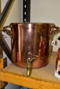 A LARGE LATE VICTORIAN COPPER AND BRASS LIDDED WATER URN, height 32cm, diameter 31cm, with brass