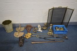 A QUANTITY OF METAL/WOODEN MISCELLANEOUS, to include various wooden wall brackets, various fire