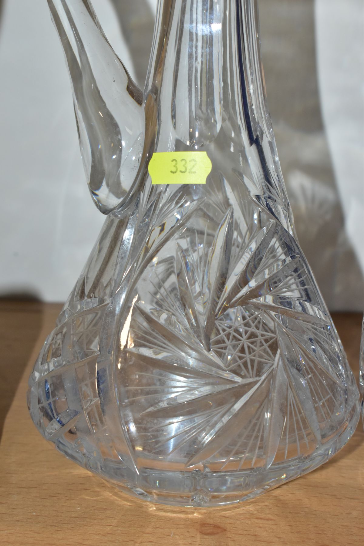 A 20TH CENTURY CLEAR CUT GLASS CLARET JUG AND A SIMILAR DECANTER, the claret jug with a facet cut - Image 5 of 5