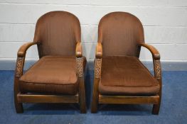 A PAIR OF 1940'S OAK ARMCHAIRS