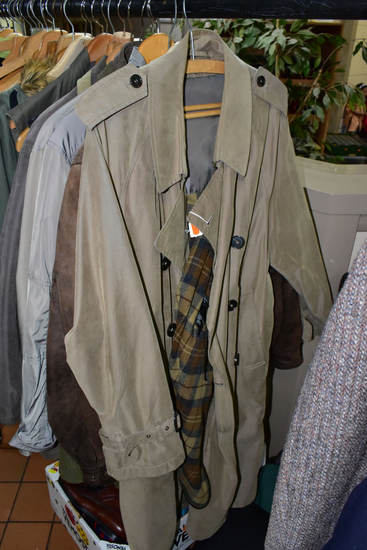 A QUANTITY OF GENTLEMAN'S JACKETS, COATS AND WAISTCOATS, FLAT CAPS, GLOVES etc, to include an Yves - Image 5 of 15