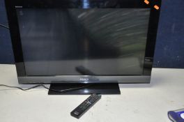 A SONY KDL32EX403 32in TV with Remote (PAT pass and working)