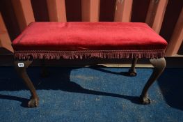A GEORGIAN MAHOGANY DUET FOOTSTOOL, on ball and claw cabriole legs, length 99cm (the item in this