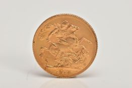 A GOLD SOVERIGN George V 1914 in good order