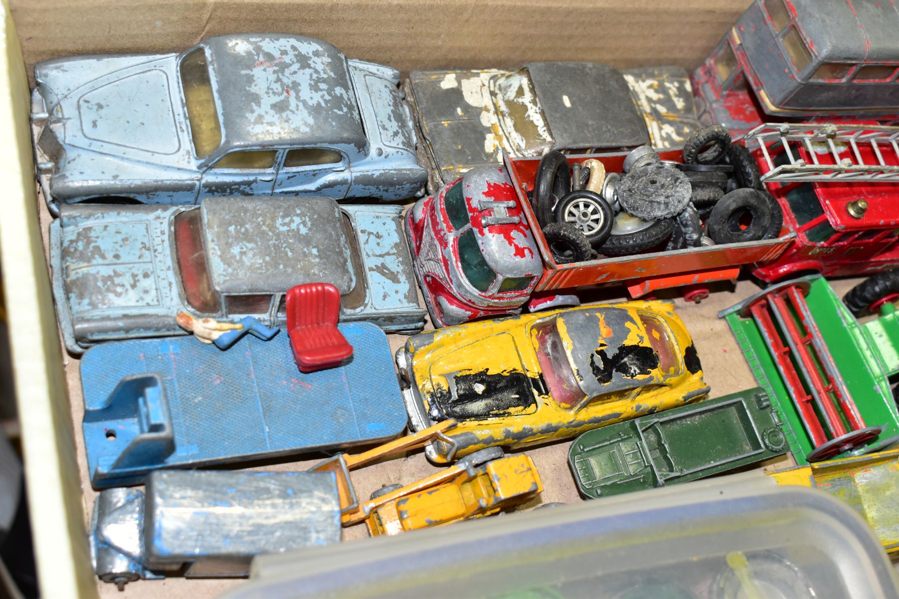 A SMALL QUANTITY OF UNBOXED AND ASSORTED PLAYWORN DIECAST VEHICLES, to include Spot-On Armstrong - Image 2 of 3