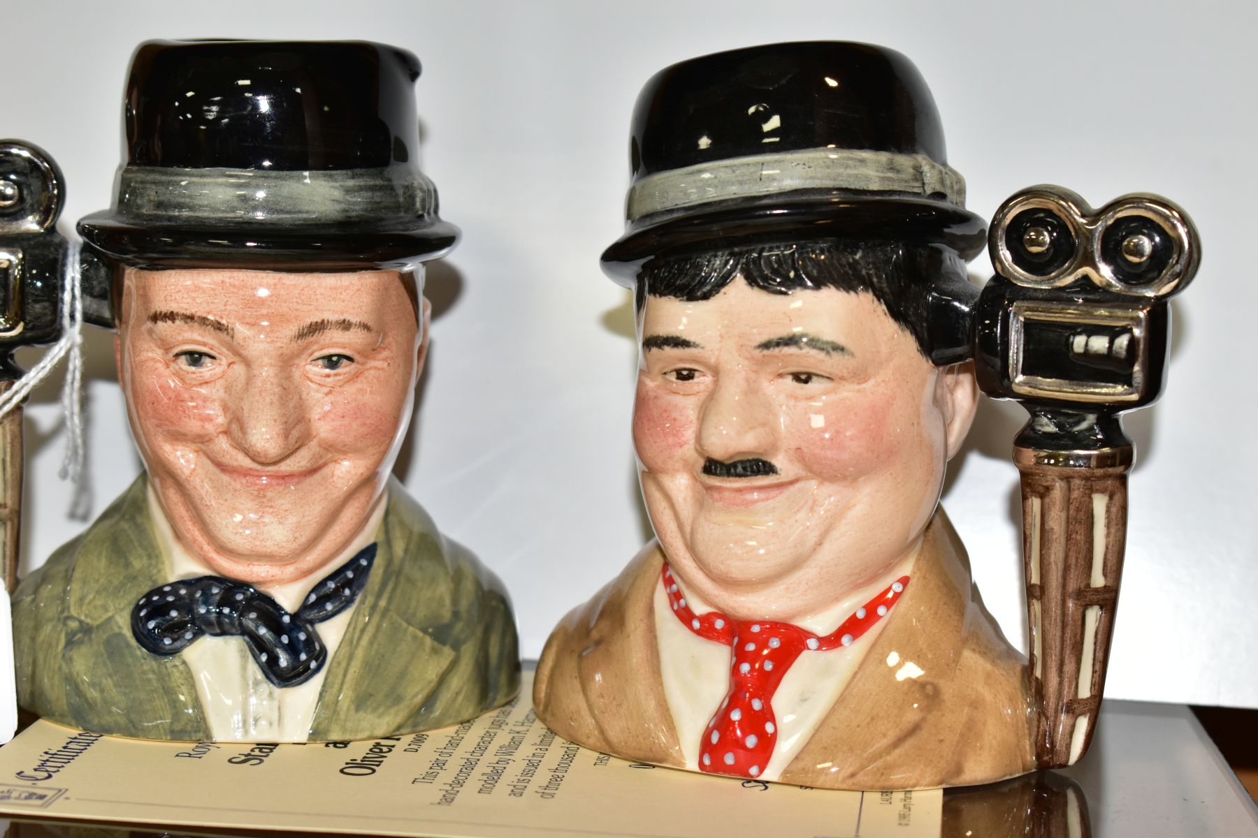 A PAIR OF ROYAL DOULTON LIMITED EDITION CHARACTER JUGS, from Laurel and Hardy, Stan Laurel D7008 and - Image 2 of 4