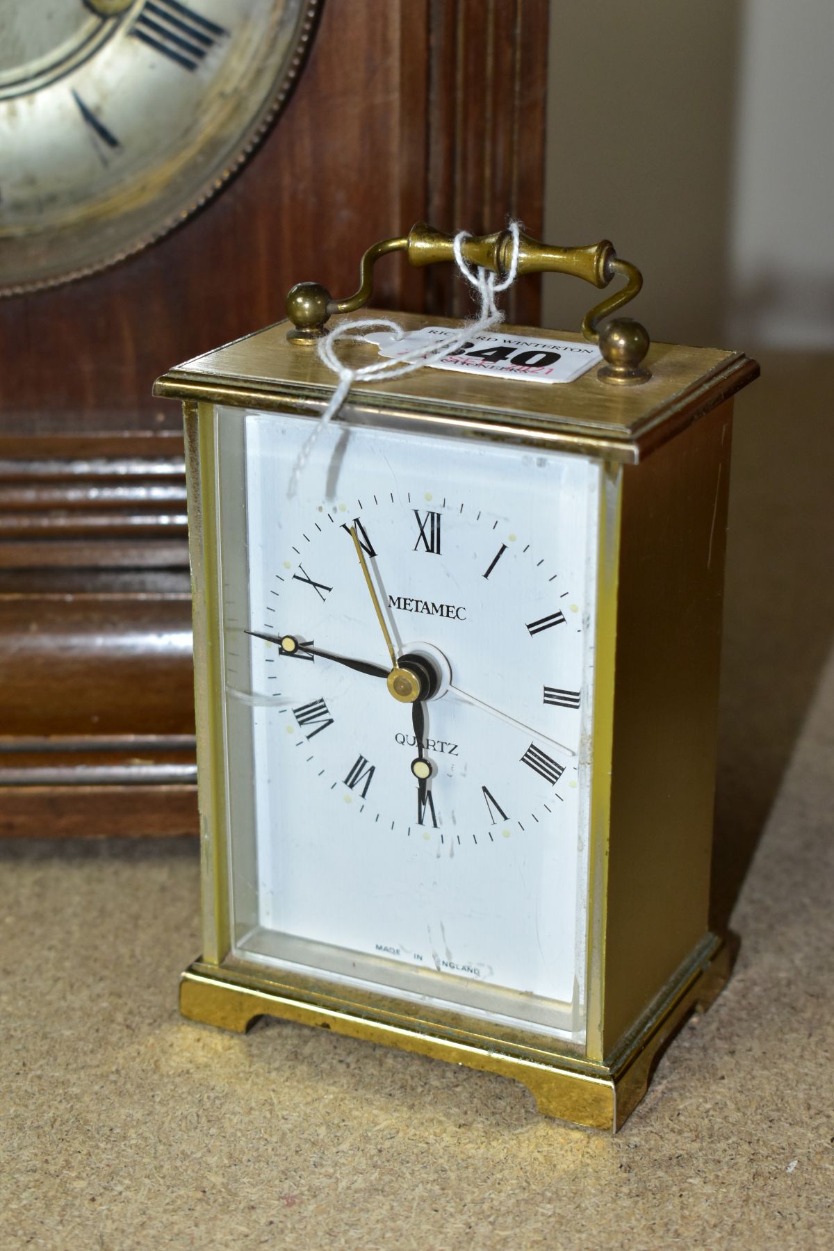 A GROUP OF THREE CLOCKS comprising a Metamec quartz carriage clock (some wear, rubbing and scratches - Image 3 of 5