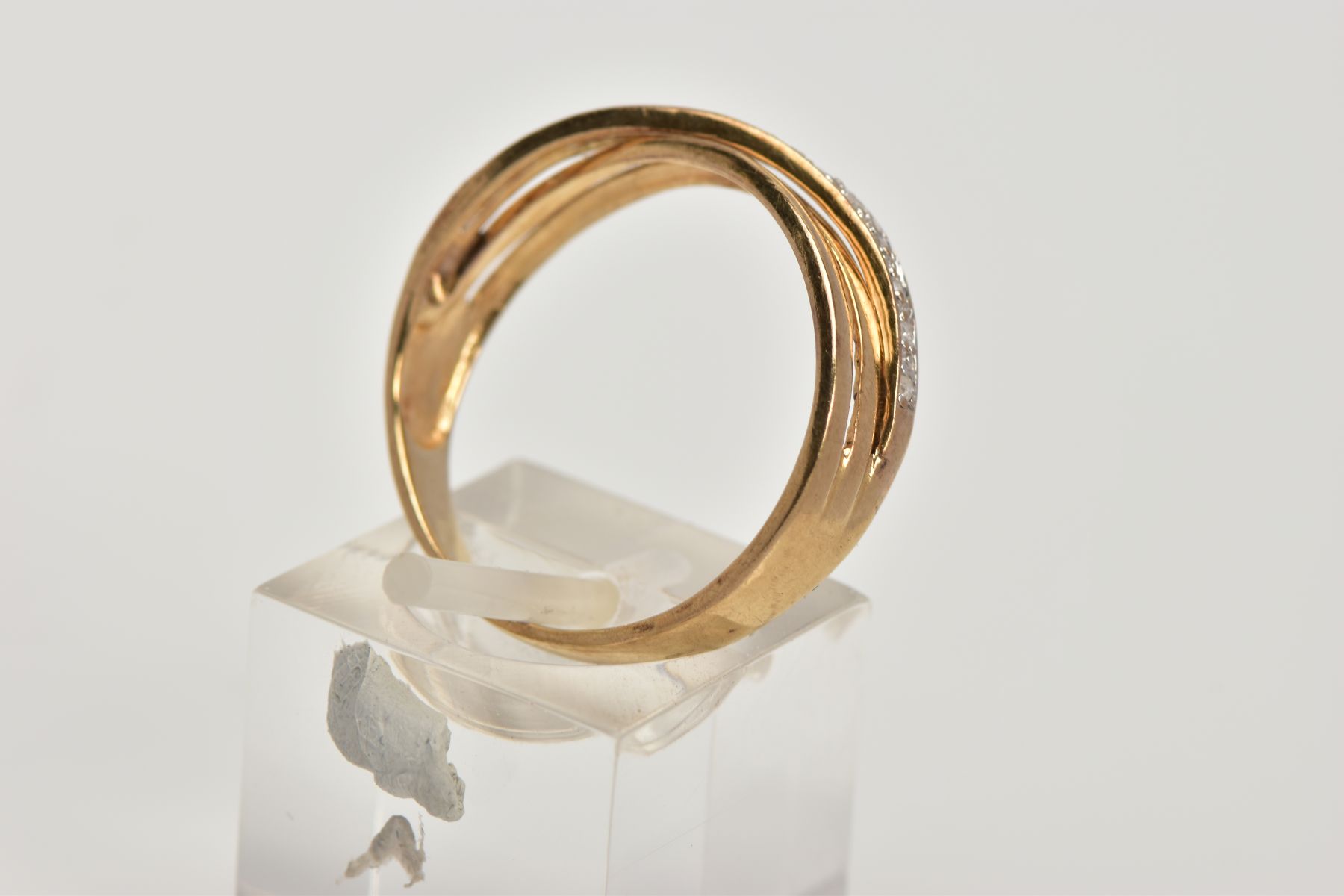 A 9CT GOLD DIAMOND CROSSOVER RING, designed with a row of single cut diamonds, hallmarked 9ct gold - Image 3 of 4