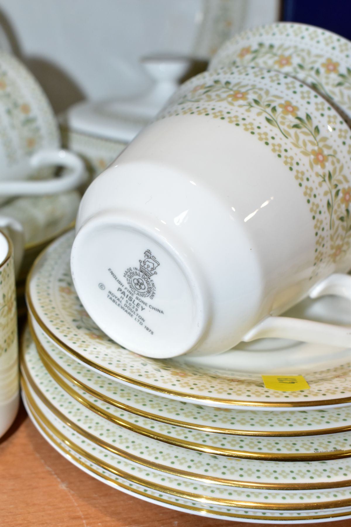 ROYAL DOULTON PAISLEY TEA/COFFEE WARES, comprising teapot, covered sugar bowl, milk/cream jug, two - Image 2 of 8