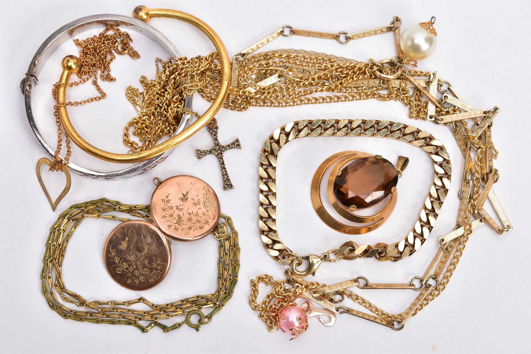 A BAG OF MOSTLY COSTUME JEWELLERY, to include a silver hinged bangle, decorated with a rose gold