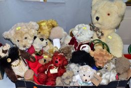 A BOX OF APPROXIMATELY EIGHTEEN TEDDY BEARS AND SOFT TOYS, to include Ganz, Harrods, Russ,