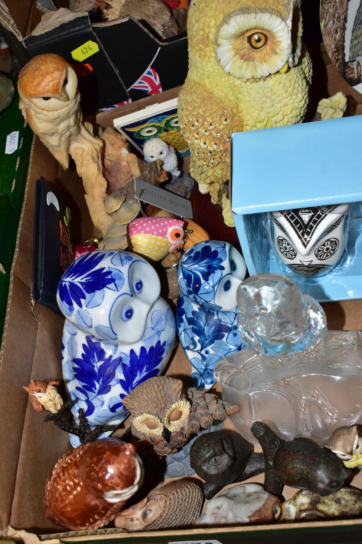 TWO BOXES OF OWL ORNAMENTS etc to include Spode and Goebel collectors plates, salt and pepper - Image 2 of 6