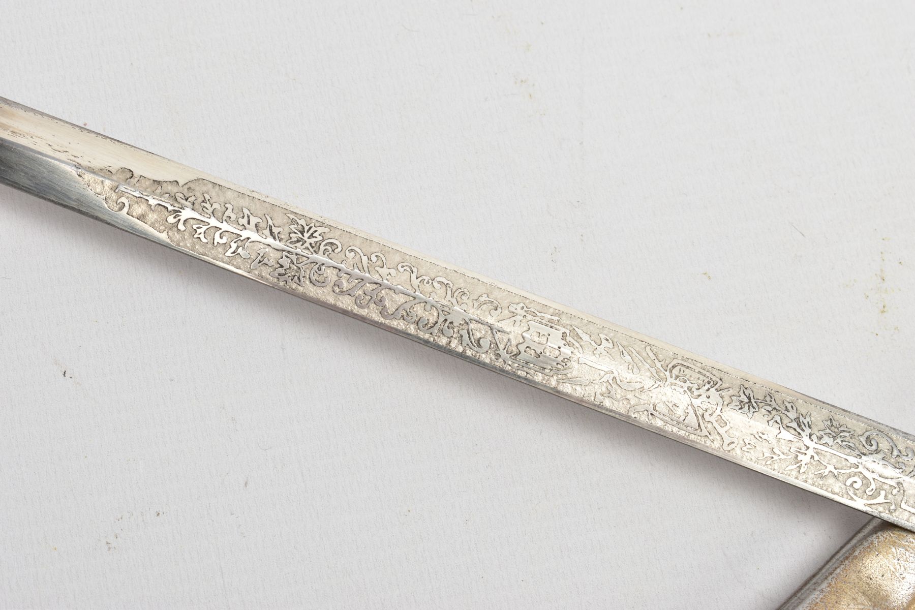 AN ANTIQUE KNIGHTS OF PYTHIAS CEREMONIAL MASONIC SWORD, US made by 'Pittsburgh Uniform & Cap Co. - Image 7 of 22
