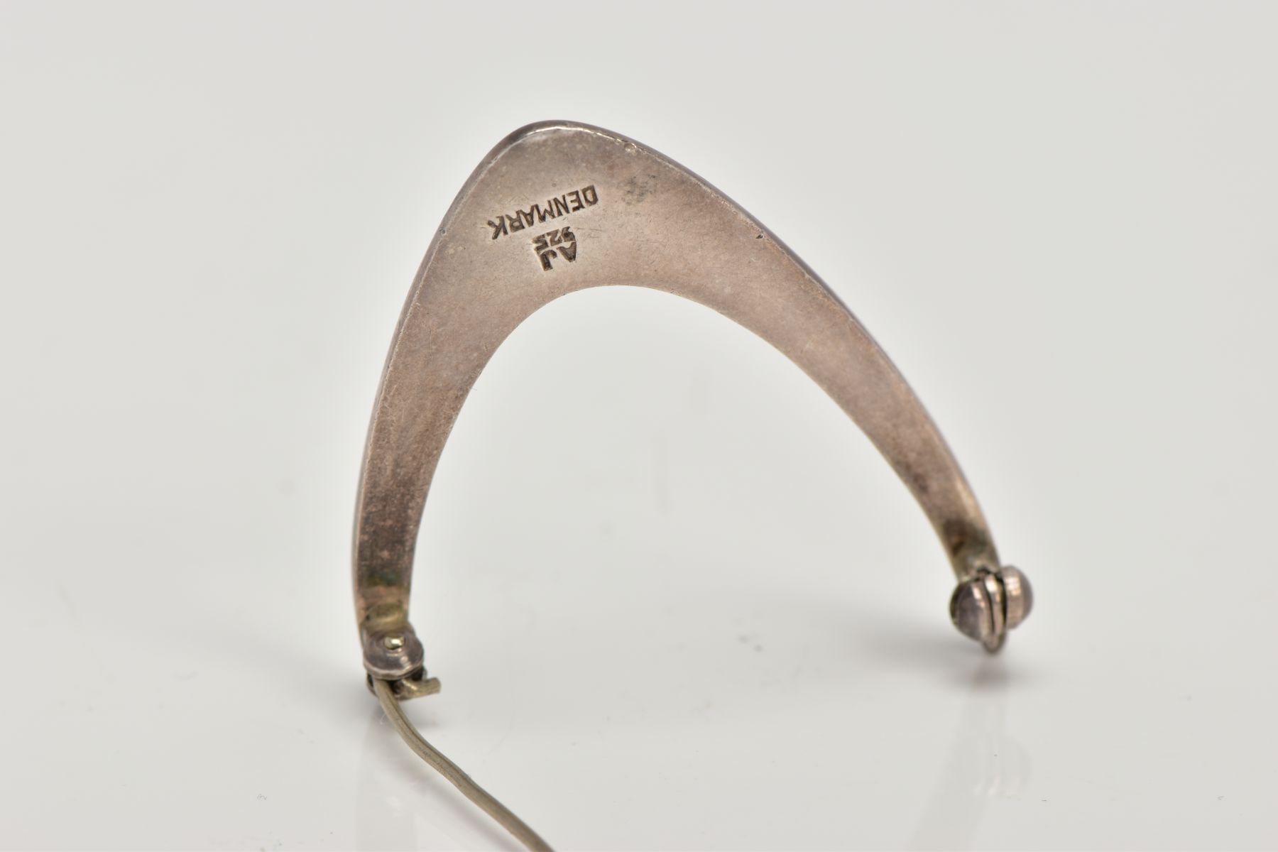 AN ARNE JOHANSEN STERLING BOOMERANG BROOCH, plain polished design, stamped to the reverse 'AJ 925 - Image 2 of 4