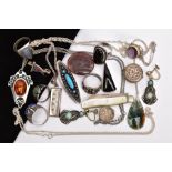 A TRAY OF ASSORTED SILVER AND WHITE METAL JEWELLERY, to include a silver ingot pendant, hallmarked