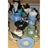 A GROUP OF ASSORTED WEDGWOOD JASPERWARE, BESWICK, ETC, to include a Cats & Co seated black and white