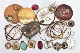 A BAG OF ASSORTED COSTUME JEWELLERY AND ITEMS, to include costume earrings, brooches, bangles,