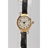 A LADIES 9CT GOLD 'EVERITE' WRISTWATCH, hand wound movement, round silver dial signed 'Everite, 17