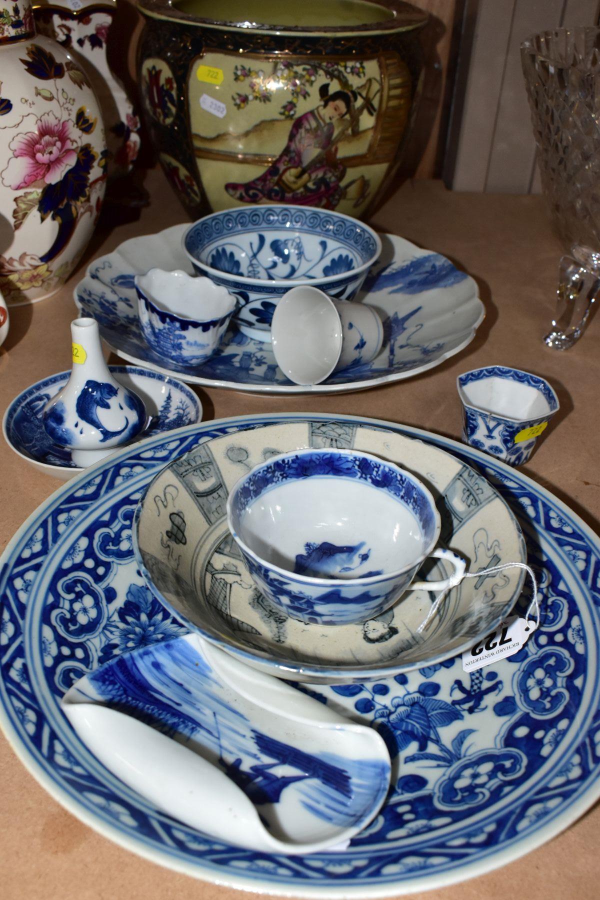 A GROUP OF TWELVE PIECES OF LATE 18TH AND 20TH CENTURY ORIENTAL CERAMICS, mostly blue and white,