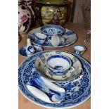 A GROUP OF TWELVE PIECES OF LATE 18TH AND 20TH CENTURY ORIENTAL CERAMICS, mostly blue and white,