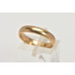 A 9CT GOLD WEDDING BAND, plain polished band, hallmarked 9ct gold London, ring size M 1/2,