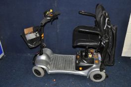 AN ABLEWORLD ULTRA LITE MOBILITY SCOOTER (spare or repairs (PAT pass and charger powers up but