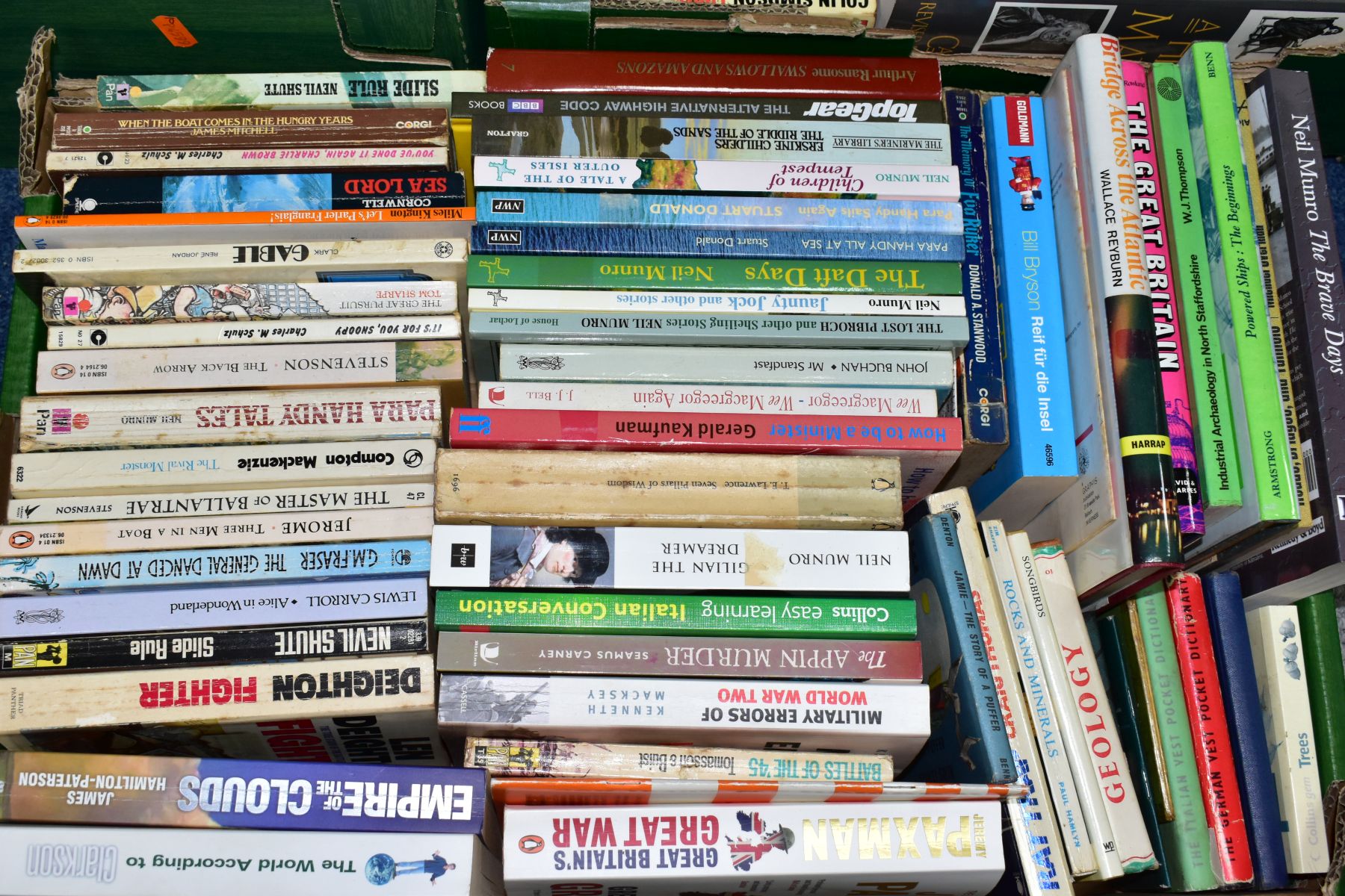 BOOKS, five boxes, approximately 220 titles, to include paperback 'pop' fiction, Collin's Pocket - Bild 2 aus 6