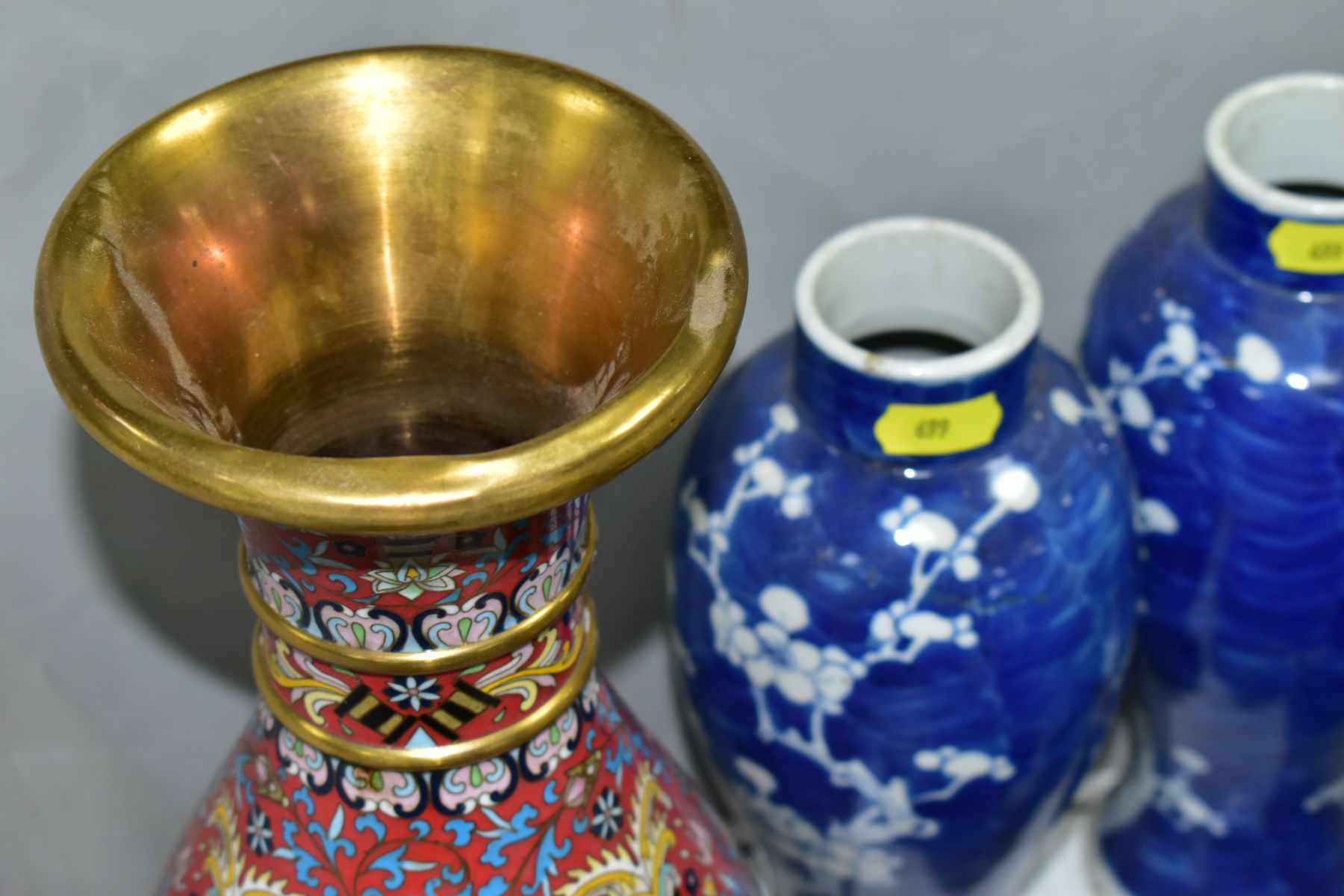 CHINESE CERAMICS AND CLOISONNE WARES, ETC, to include a carved white lacquer vase of globular form - Image 12 of 12