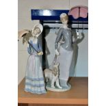 TWO LLADRO FIGURES OF LADIES WITH PARASOLS, comprising 'Lady with Shawl' model No.4914, sculpted