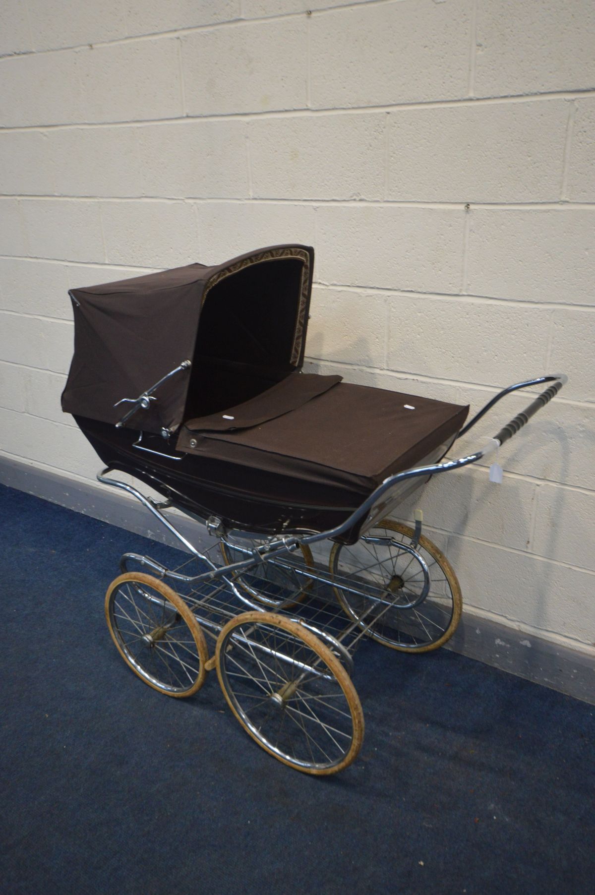 A FOLDING SILVER CROSS PRAM - Image 2 of 3