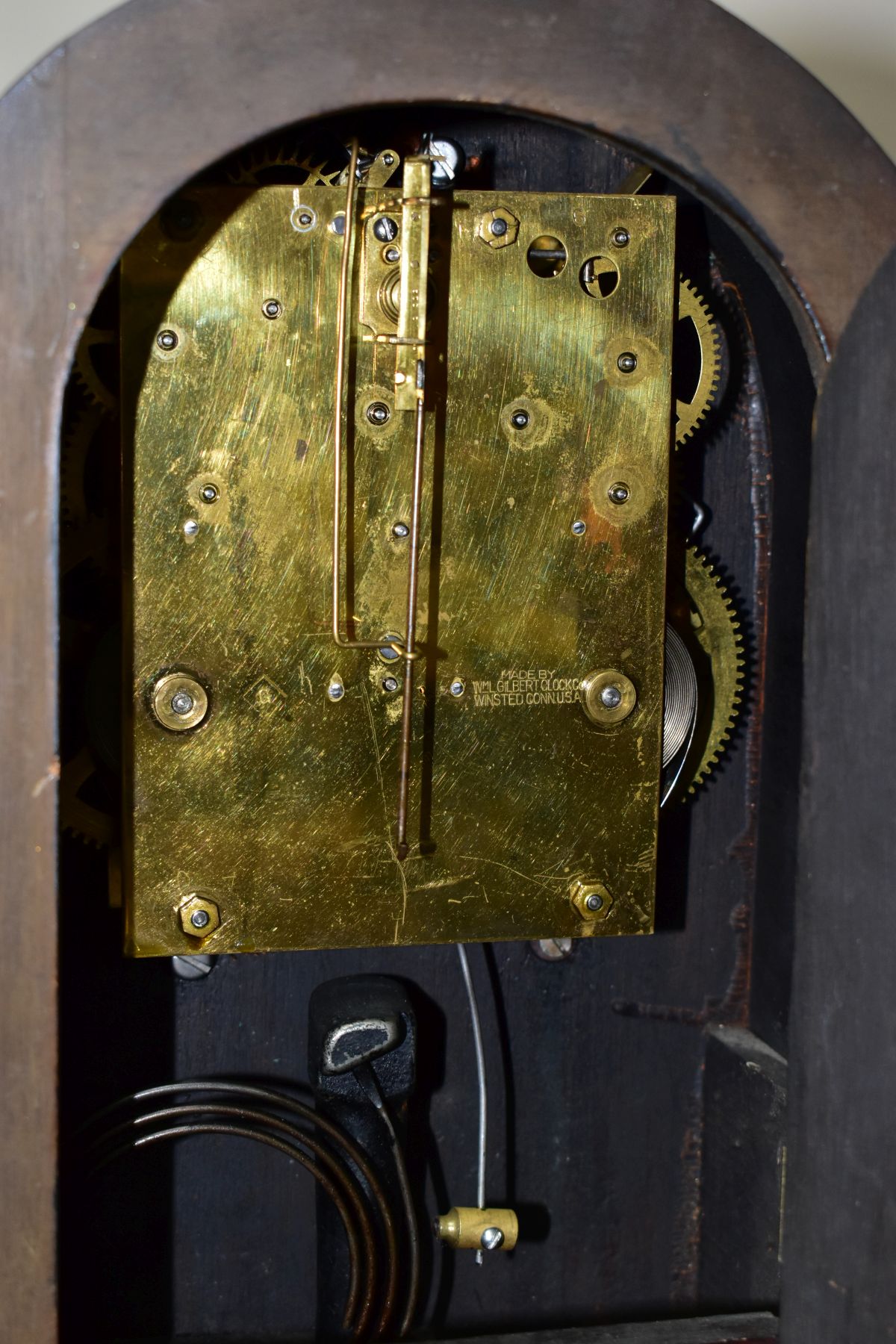 AN EDWARDIAN MAHOGANY AND INLAID MANTEL CLOCK, circular silvered dial with Arabic numerals, eight - Image 6 of 6