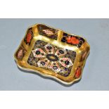 A ROYAL CROWN DERBY IMARI SHAPED RECTANGULAR PIN DISH, pattern no 1128, date cypher for 1976, length