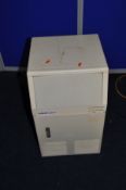 A HUBBARD EASY ICE MAKER width 38cm height 64cm (PAT pass and working)