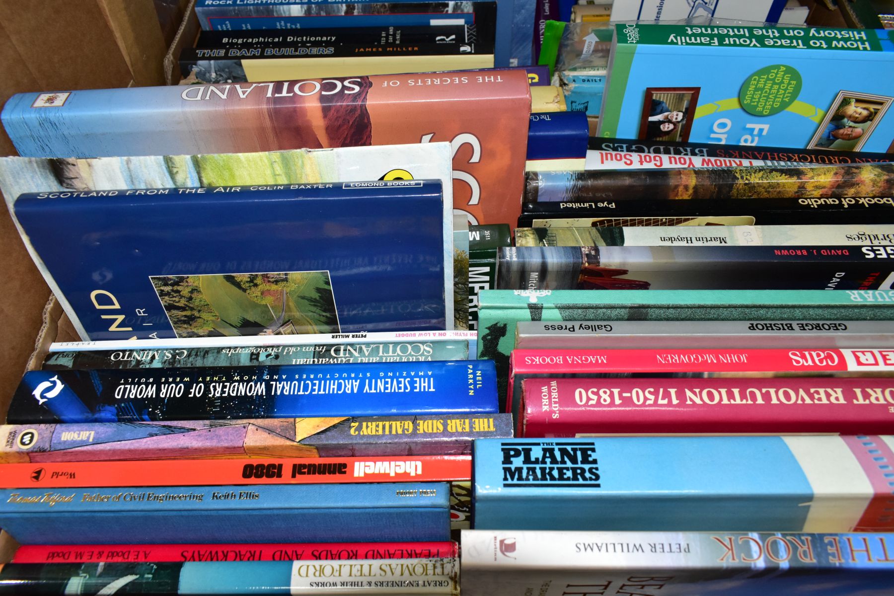 BOOKS, five boxes, approximately 220 titles, to include paperback 'pop' fiction, Collin's Pocket - Bild 3 aus 6