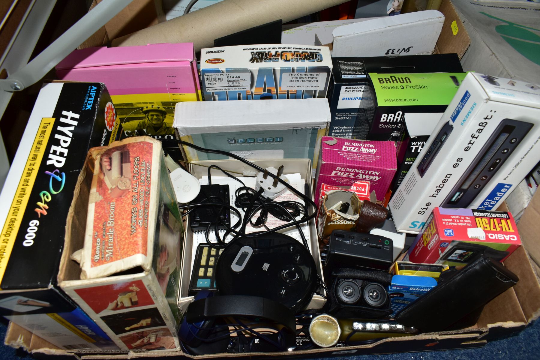 TWO BOXES AND LOOSE ELECTRICAL ITEMS, to include a boxed Acorn A3010 computer, a radio controlled - Image 9 of 11