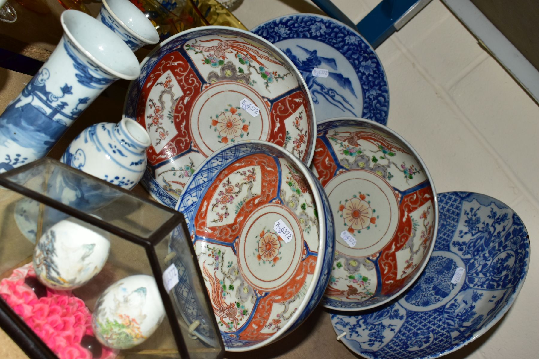 SIXTEEN PIECES OF ORIENTAL CERAMICS, to include three Japanese Imari style bowls marked 'Made in - Image 8 of 10