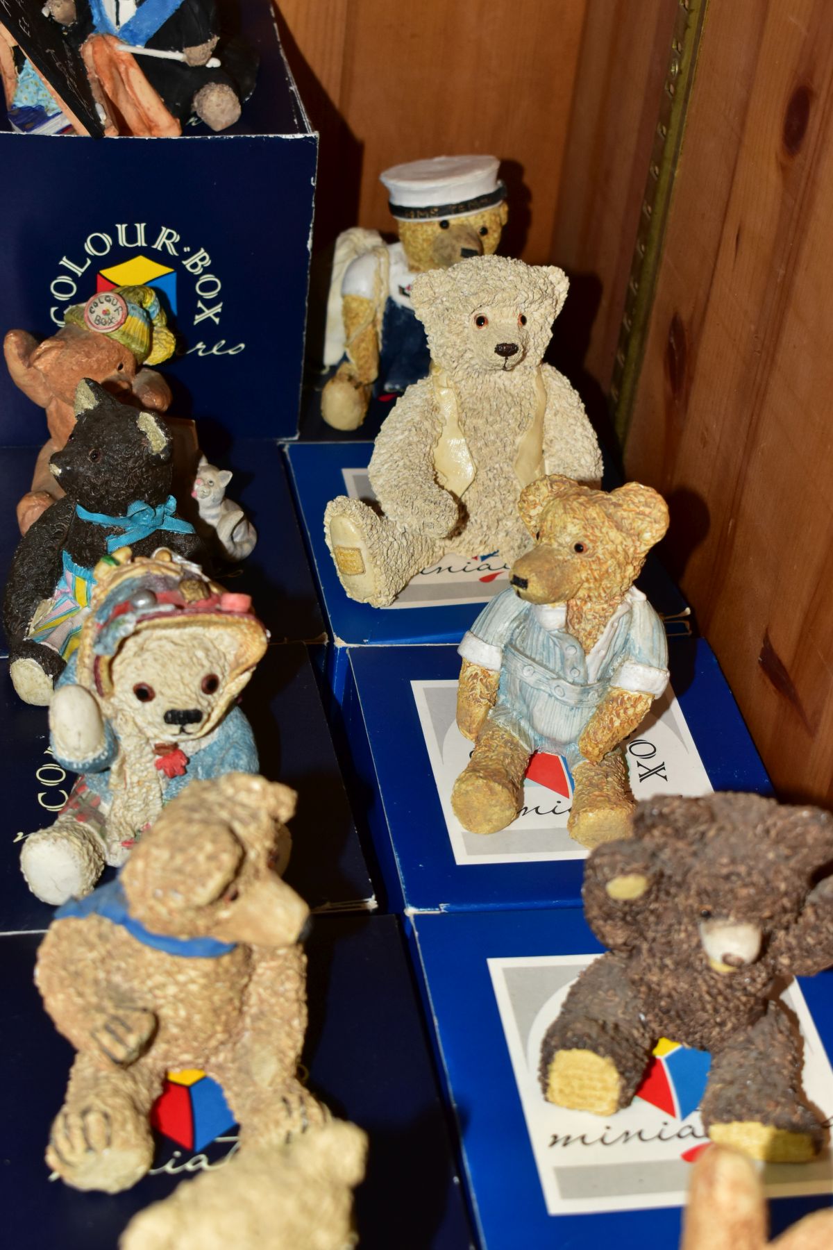 ELEVEN COLOUR BOX MINIATURES PETER FAGAN'S TEDDY BEAR COLLECTION RESIN FIGURES, with original boxes, - Image 4 of 5