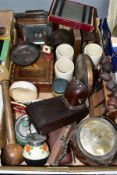 A BOX OF VINTAGE TREEN, METALWARES, BAKELITE ITEMS, ETC, to include a Smiths Sectric electric mantel